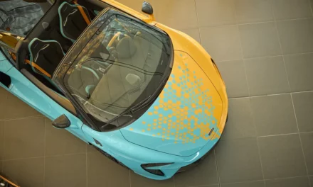 McLaren Special Operations Delivers Bespoke ‘Geo-Hex’ McLaren Artura Spider to delighted customer in Dubai