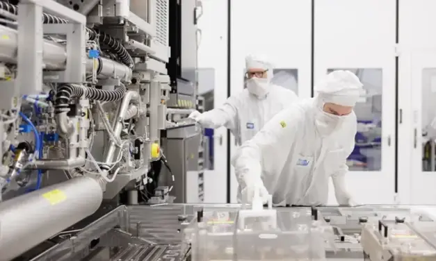 Samsung and TSMC Plan Adoption of Advanced ASML Hardware