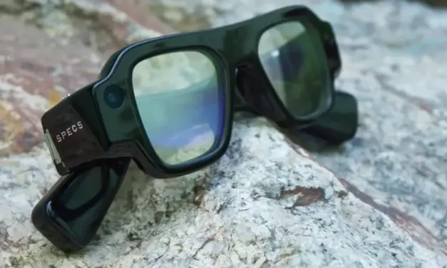 Snap Specs Standalone AR Glasses Debut with AI Features for $2,195