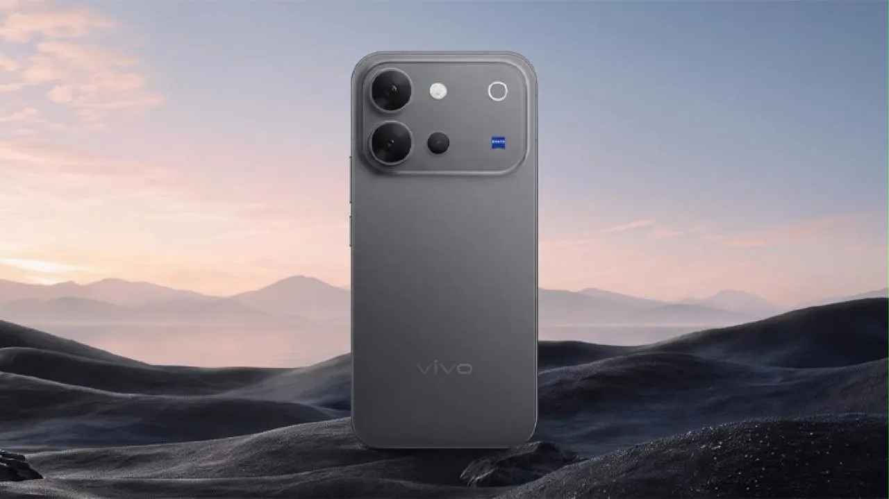 Rear view of vivo V80 showing ZEISS camera array